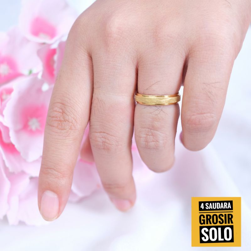 4s Grosir Solo || Cincin Titanium Pasir Emas || Cincin Couple harga satuan || Cincin Titanium Motif Pasir Emas Pria dan Wanita Anti Karat &amp; Luntur