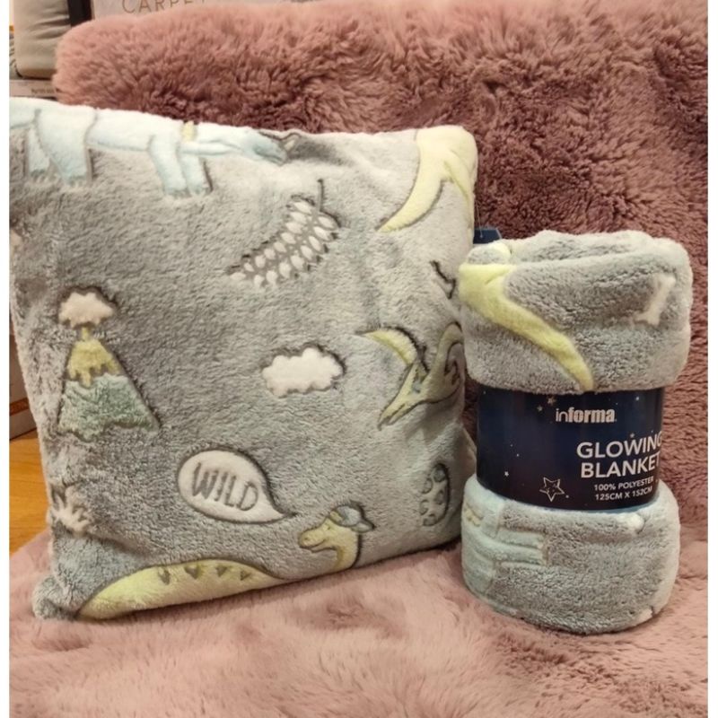 BANTAL SELIMUT ANAK GLOW IN THE DARK INFORMA