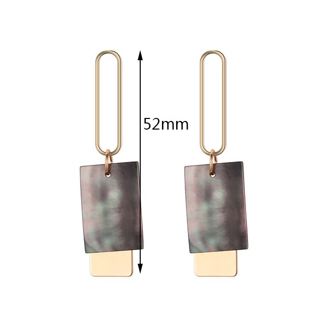 LRC Anting Tusuk Elegant Gold Color Square Shape Decorated Long