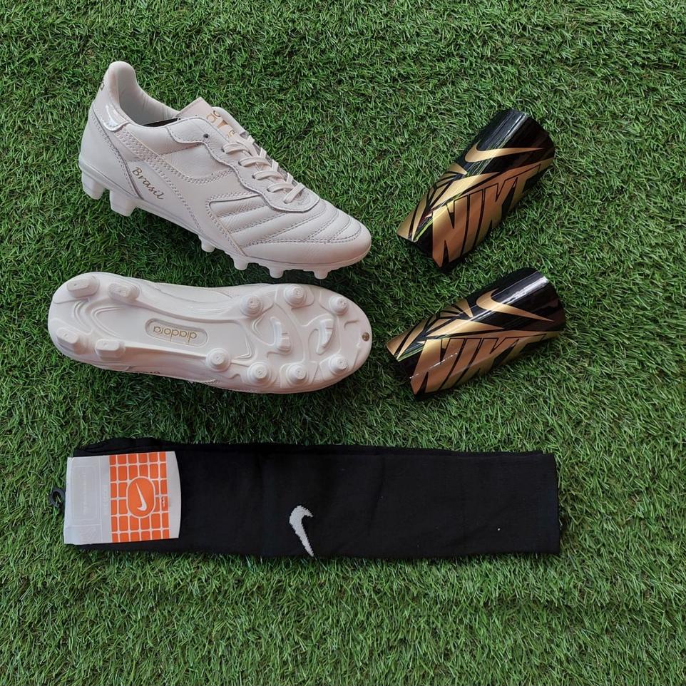 Modern.. PAKET Sepatu bola Diadora kulit