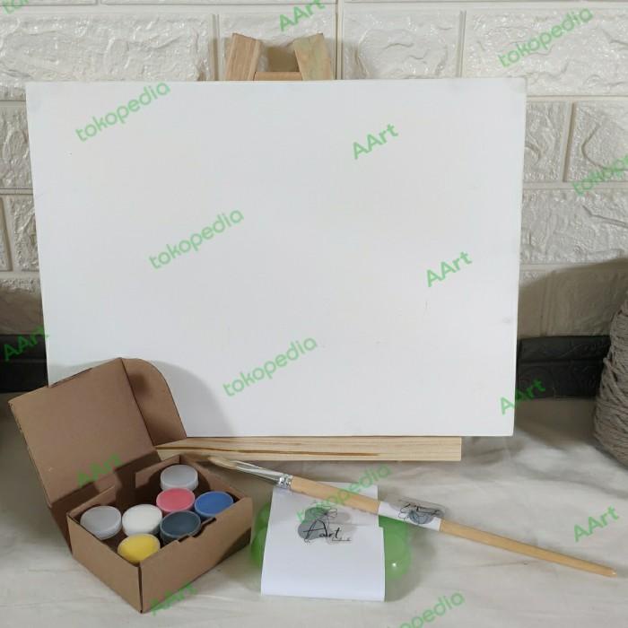 

Kanvas | Paket Lukis Lengkap Kanvas Lukis 30X40 Cm + Standing