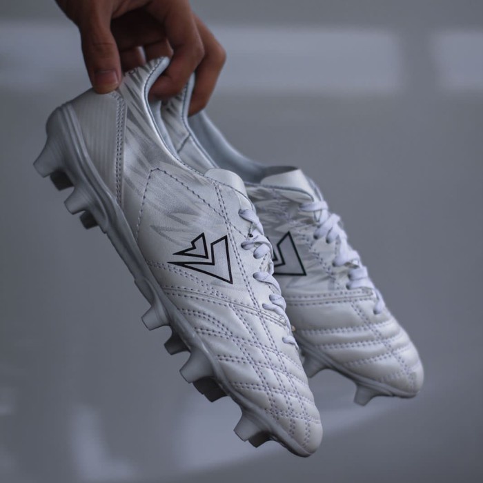 sepatu bola premium original sevspo kempo nl Garuda z7 outsole Mizuno