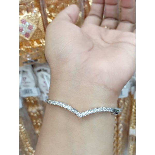 Gelang tangan Fuji Aurel permata