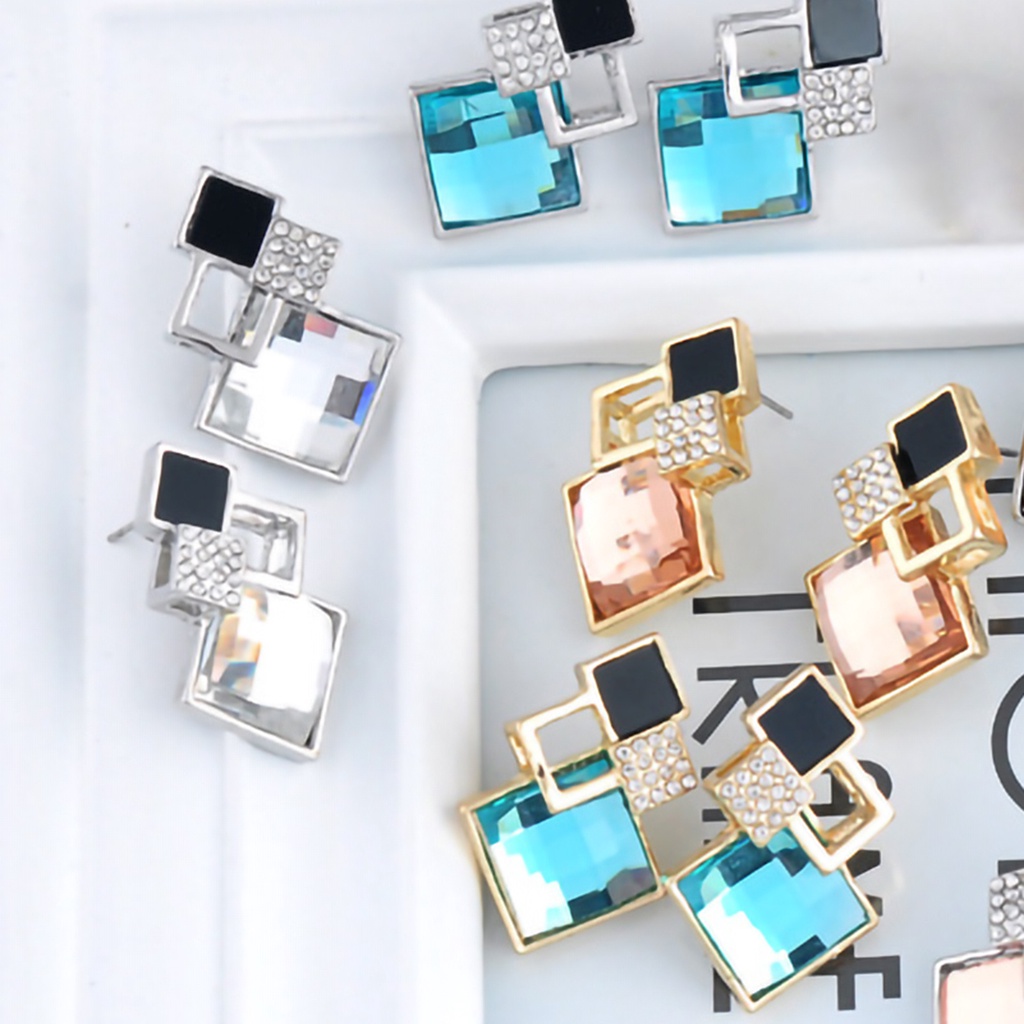 Hu Hu Hu Hu Hu Alat Bantu Pasang Kacamata♡ 2pcs / Set Anting Tusuk + Kalung Liontin Geometri Hias Kristal Imitasi Bahan Alloy Untuk Wanita