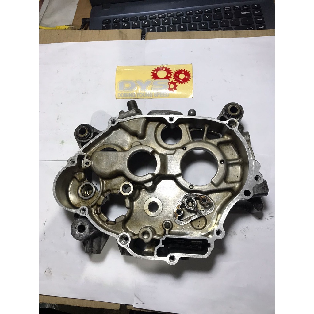 Kalter Crankcase Crank Case Mesin kanan  Yamaha Cripton Vega R Kecil Lama  Kalter Copotan Motor