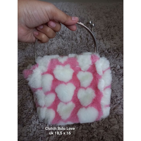Preloved Tas Clutch Pesta Bulu