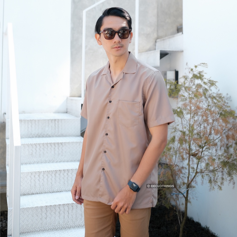 Kemeja Bowling Shirt V Neck Pria Lengan Pendek Kameja Hawai Katun Toyobo Polos Slim fit Pria Keren