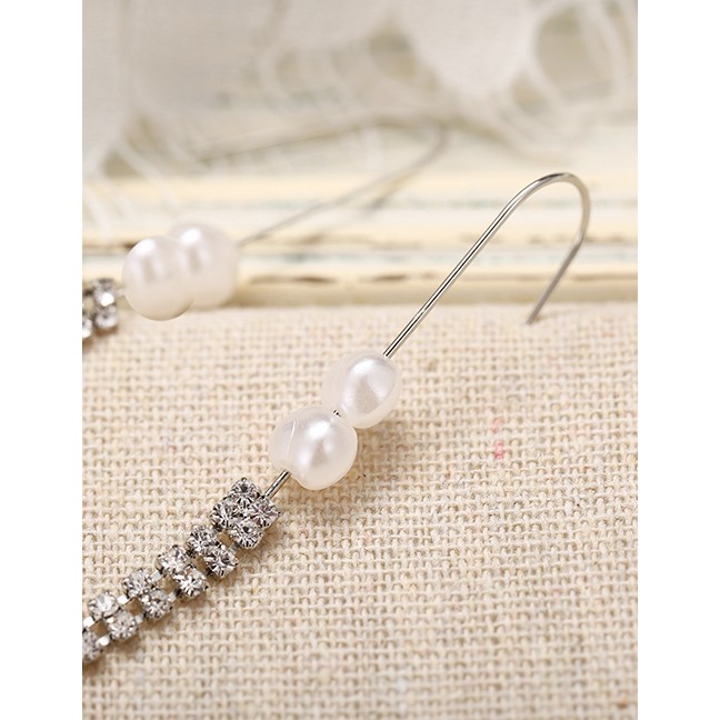 LRC Anting Gantung Fashion Silver Inlaid Pearl Full Tassel Ear Line F76952