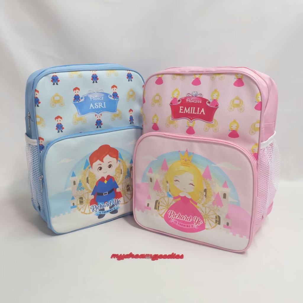 

RANSEL KANTONG DEPAN / TAS ULTAH / SOUVENIR PROMOSI / POUCH SKINCARE / AQIQAH / TASYAKURAN / MANYUE