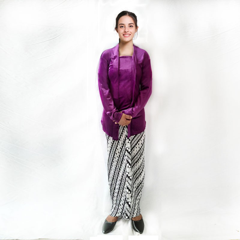 Kebaya Kutubaru Bludru Ungu