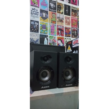 Alesis Elevate 3 Speaker Recording bekas pemakaian