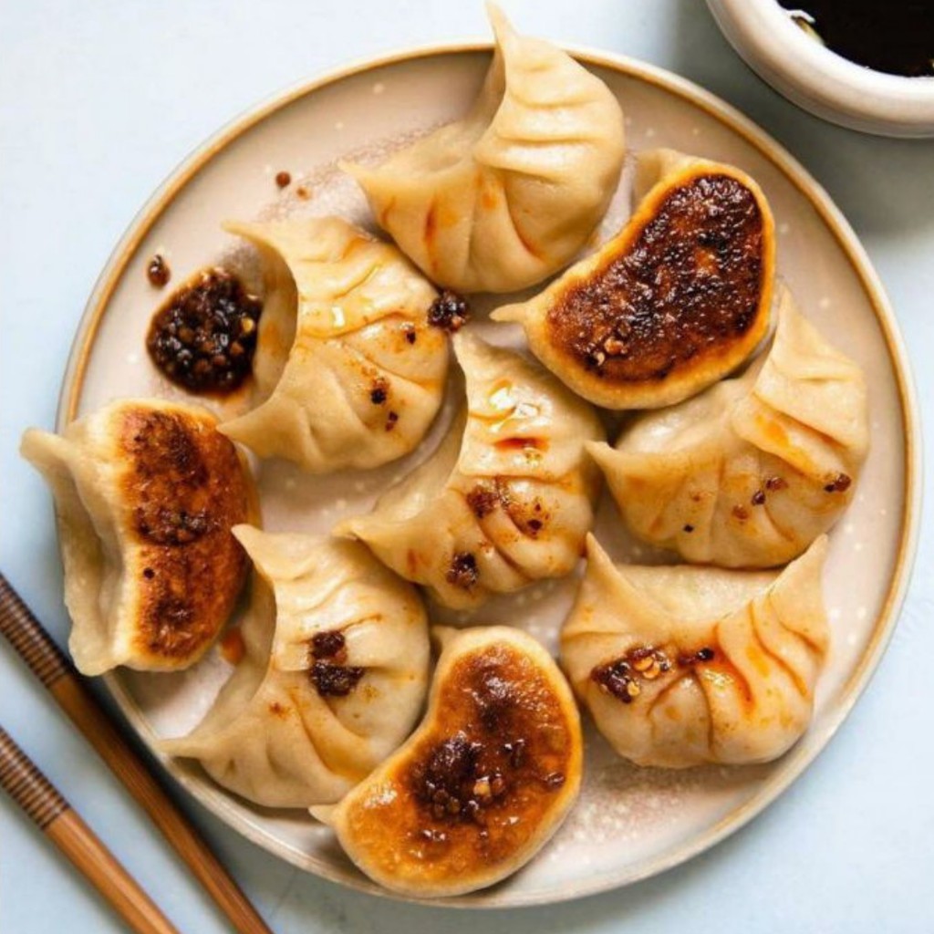 

Gyoza Beku 500 gr Gyoza Ayam Udang Snack Dumpling Pangsit ala Jepang