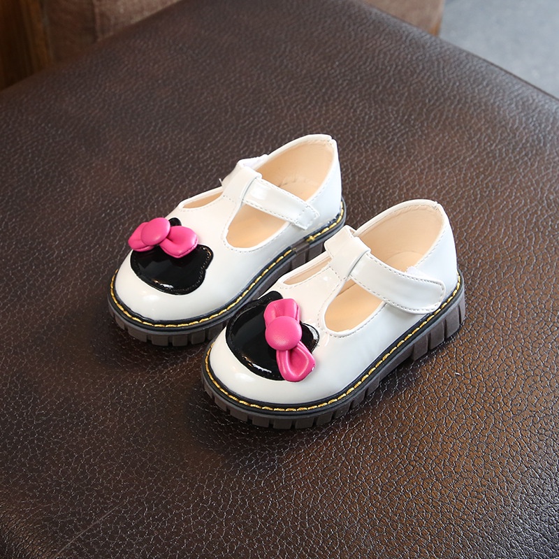 616 NEW Flat shoes anak motif hello kitty