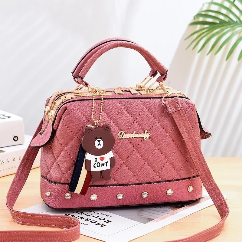 tas wanita / tas wanita model terbaru / tas selempang wanita import ori / tas selempang wanita import batam / tas selempang wanita kekinian / tas wanita mewah / tas  simpel/ tas kondangan / tas clutch