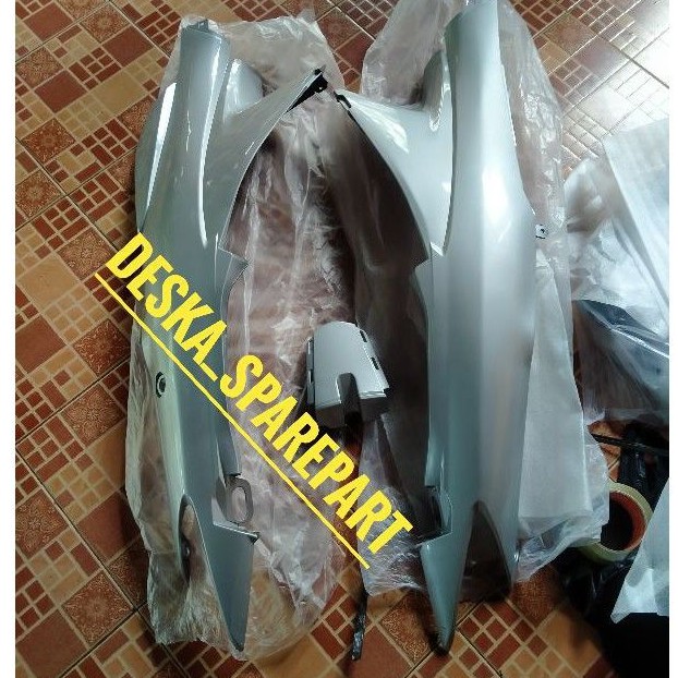 body belakang Shogun 125 R silver /abu abu