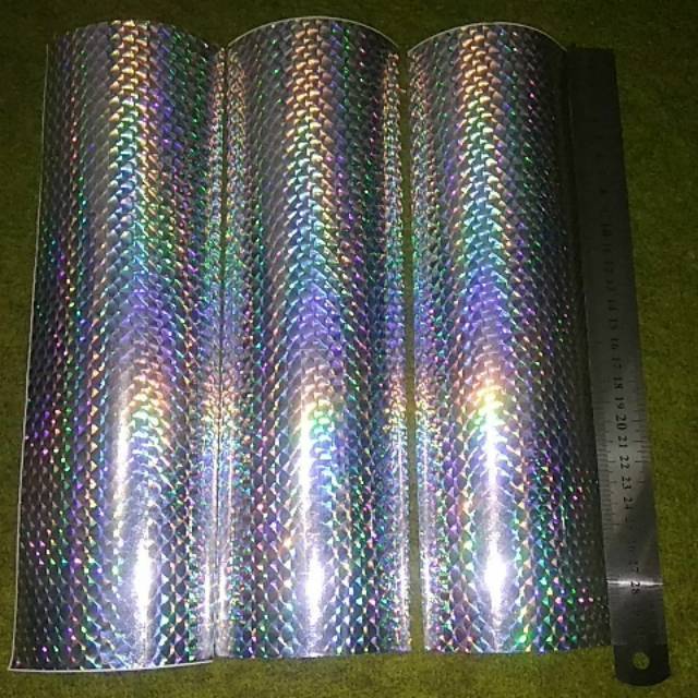 

Stiker hologram motif sisik