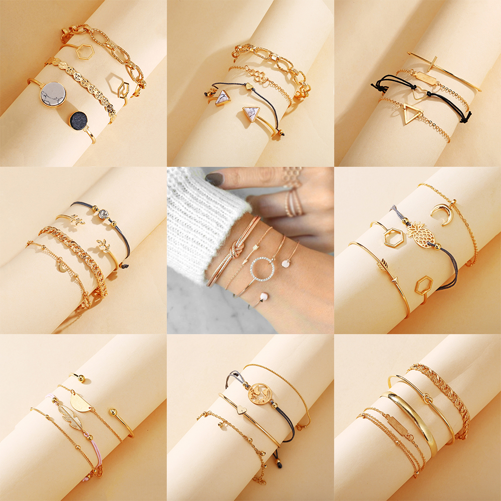 Gelang Manik-Manik Multilayer Warna Emas Aksen Bintang Dan Bulan Gaya Vintage Untuk Wanita