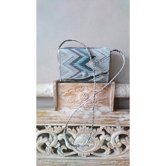 TAS ETNIK BALI / TAS KORAN / SLINGBAG