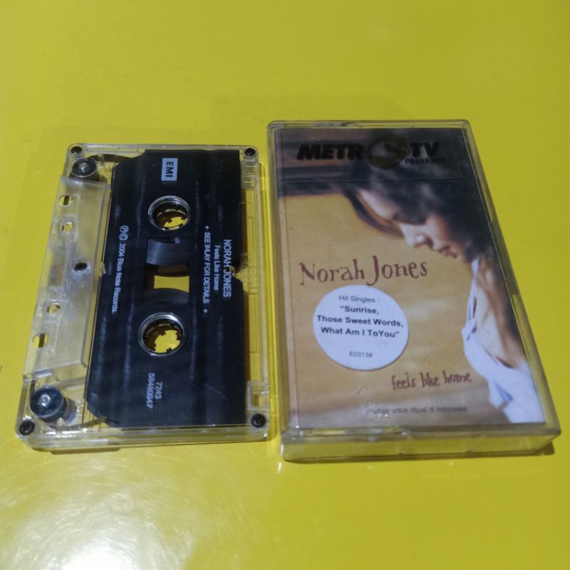 Kaset NORAH JONES Feels Like Home