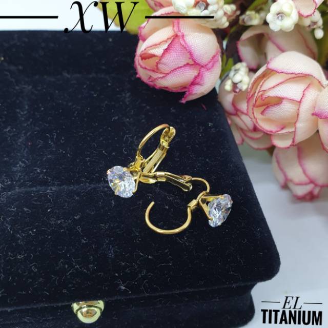 Anting titanium daisy E14006