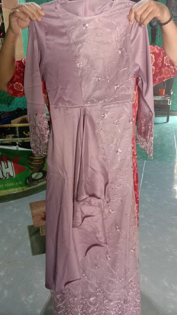 (model Baru)size M,l,xl,xxl,xxxl/gamis Zolana/gamis Brukat Tile/gamismuslim/gamis Kondangan/cantik