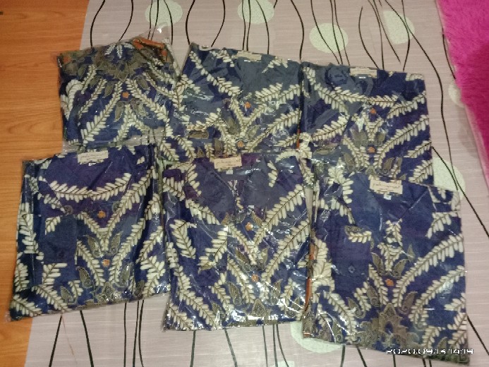 Aljazvian Kemeja Batik Premium Semi Sutra Jenis Silky Halus Keren Tersedia Ukuran Jumbo M L Xl Xxl G