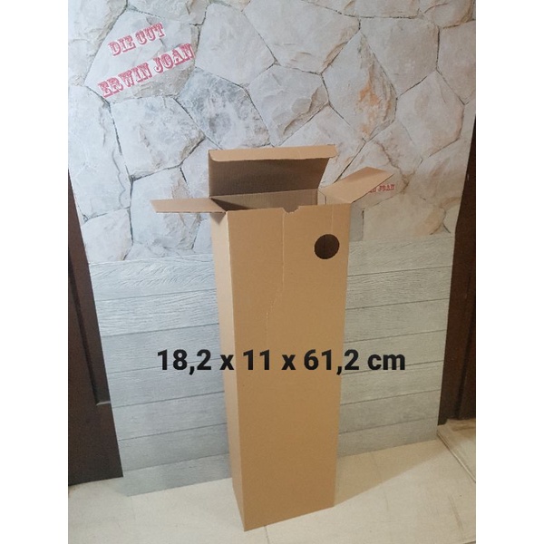 

Kardus Box uk. 18,2x11x61,2 cm Kotak Karton Die Cut botol DB ( Lubang/ Tanpa Lubang)