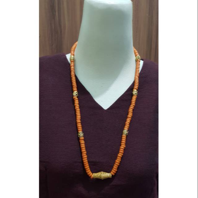 Kalung toraja  11 Aksesoris Wanita / Kalung Toraja / Manik-manik