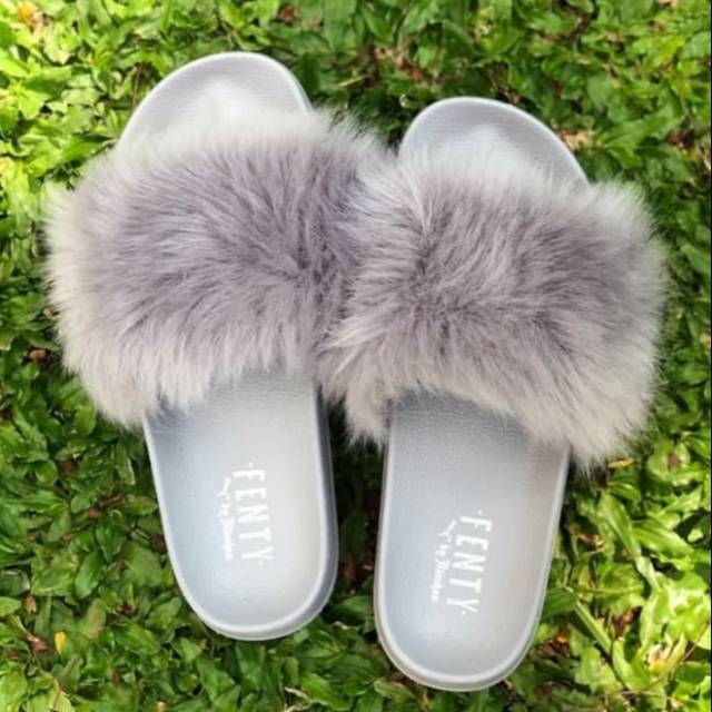 FURRY SANDAL FENTY PUMA bulu tebal premium import santai kekinian slop