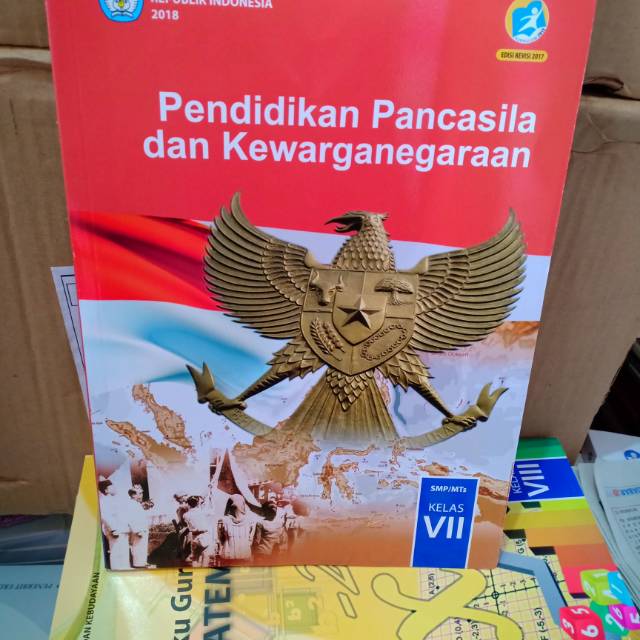 buku ppkn smp kelas 7