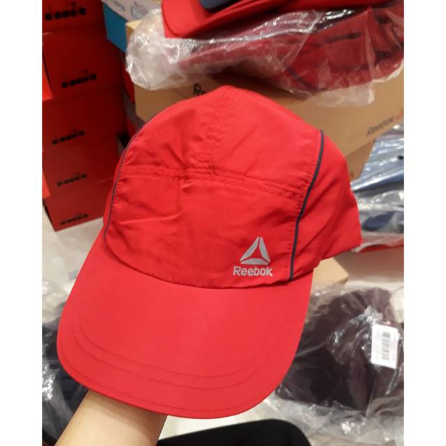 topi reebok sport station