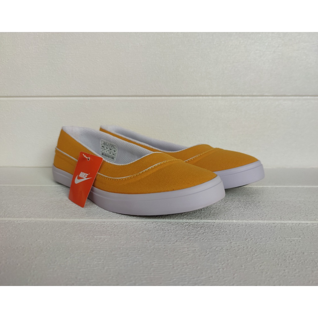 SEPATU WANITA SLIP ON TERBARU 05 KUNING PUTIH.SEPATU FLAT.SEPATU SLIP ON WANITA.SEPATU KERJA