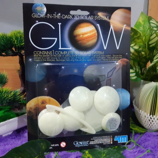 

Mainan Edukasi 4M Glow in the dark 3D Solar System Limited