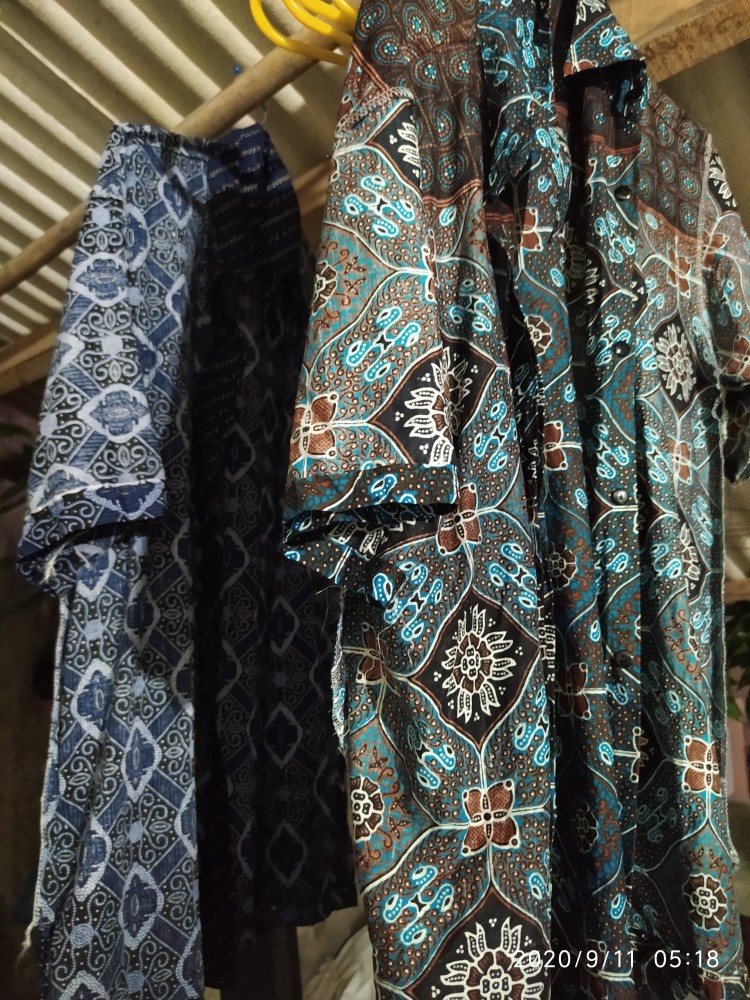 Kemejabatikpria/batikpria/batikcowok/bajubatik/pakaianbatik/batikpekalongan/batik Oval Litle