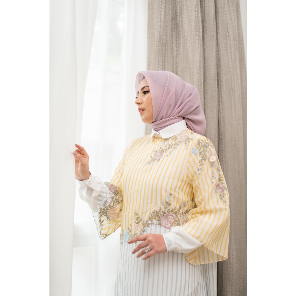 SOFYA TUNIC - AYU DYAH ANDARI