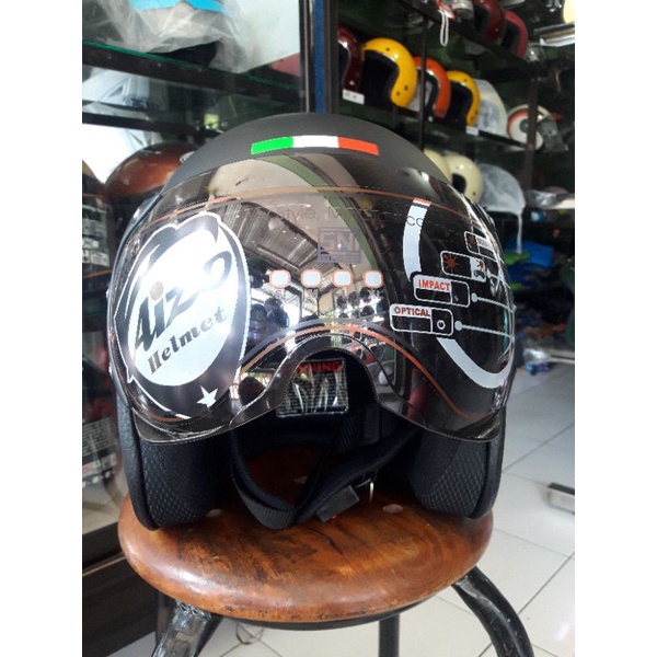 Helm Pilot berkualitas AIZO