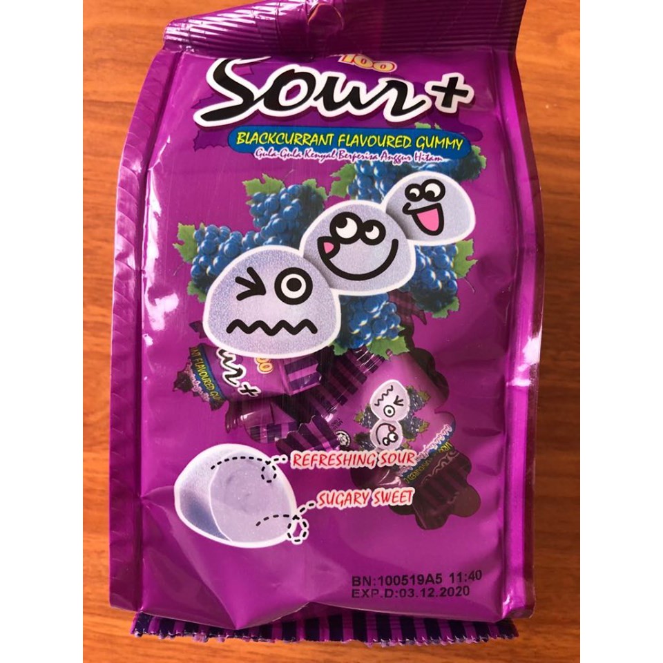 Permen Asam Lot 100 Sour + Gummy Blackcurrant / permen kenyal (100gr )