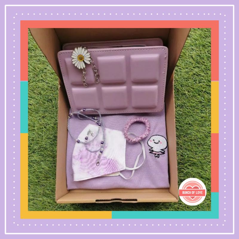 

BISA COD - HAMPERS GIFT BOX MINI/ KADO / SET LILAC LENGKAP (KAOS + BAG)