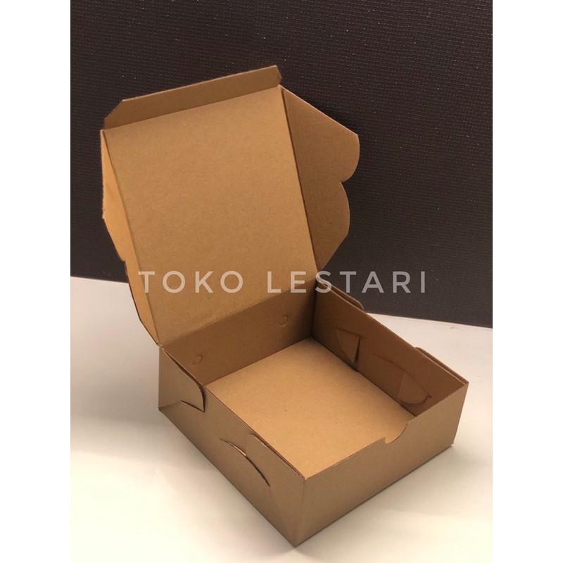 Box Kardus E-Flute Coklat Untuk Packaging Olshop Sovenir Baju Kotak Kado Hampers Snack 18x18x7.5 CM