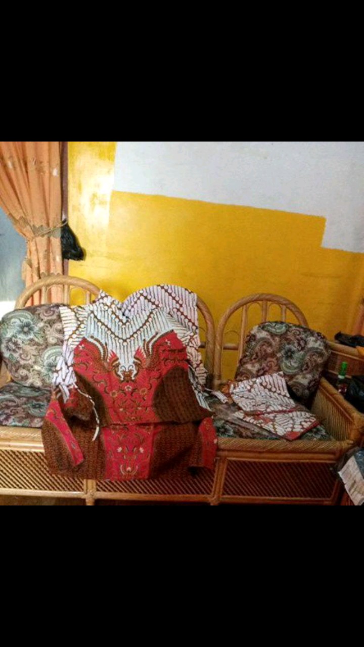 Couple Batik Keluarga Sragam Keluarga  Sania Ruffle Batik Couple Motif Garuda Merah Jaya. Batik