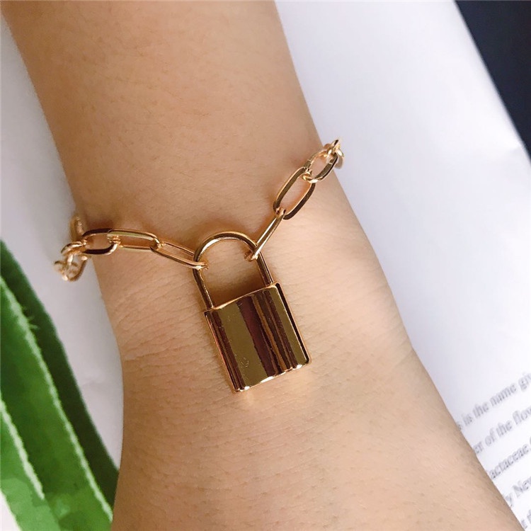 Gelang Tangan Rantai Motif Geometri Aksen Hollow Warna Gold / Silver Untuk Perhiasan Wanita