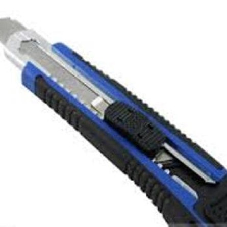 

PISAU CUTTER BESAR 18 MM