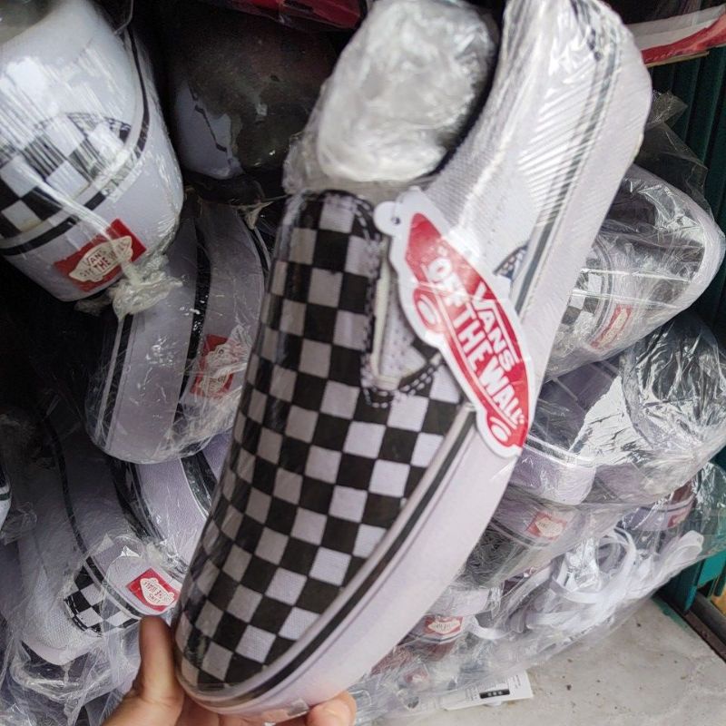 sepatu fans cowok