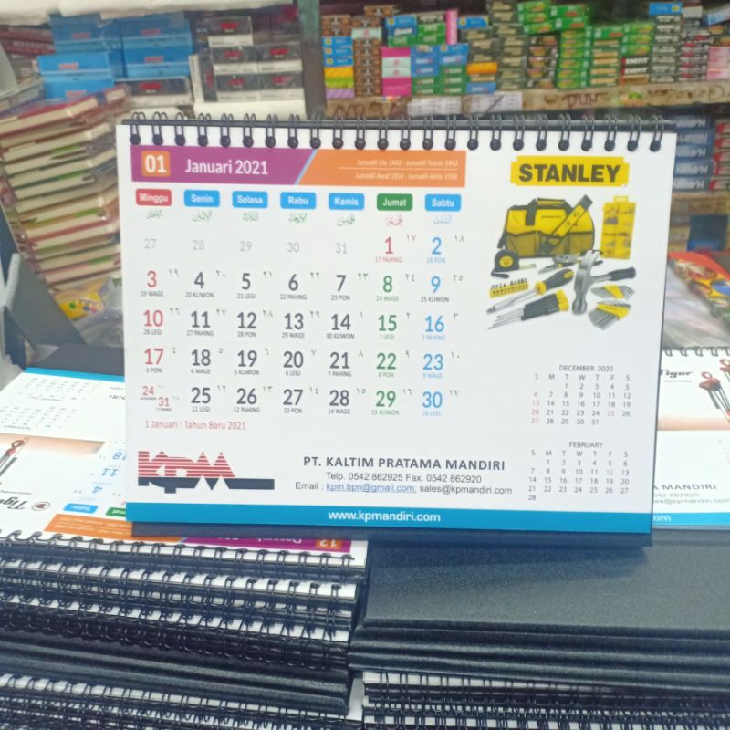 

kalender meja costum 2024