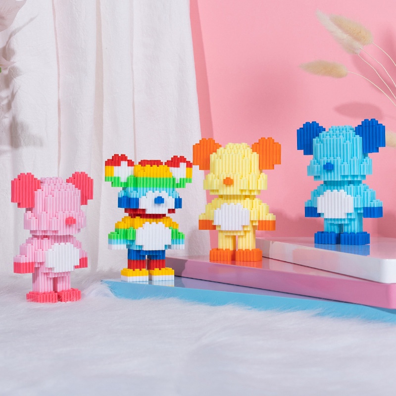 Bearbrick Mainan Balok Bangunsusun Model Lego Bentuk Beruang Untuk Hadiah Ulang Tahun Anak