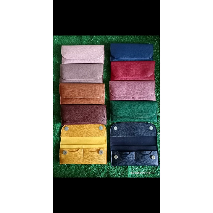 Dompet kartu dan Uang Wanita Liam Omar