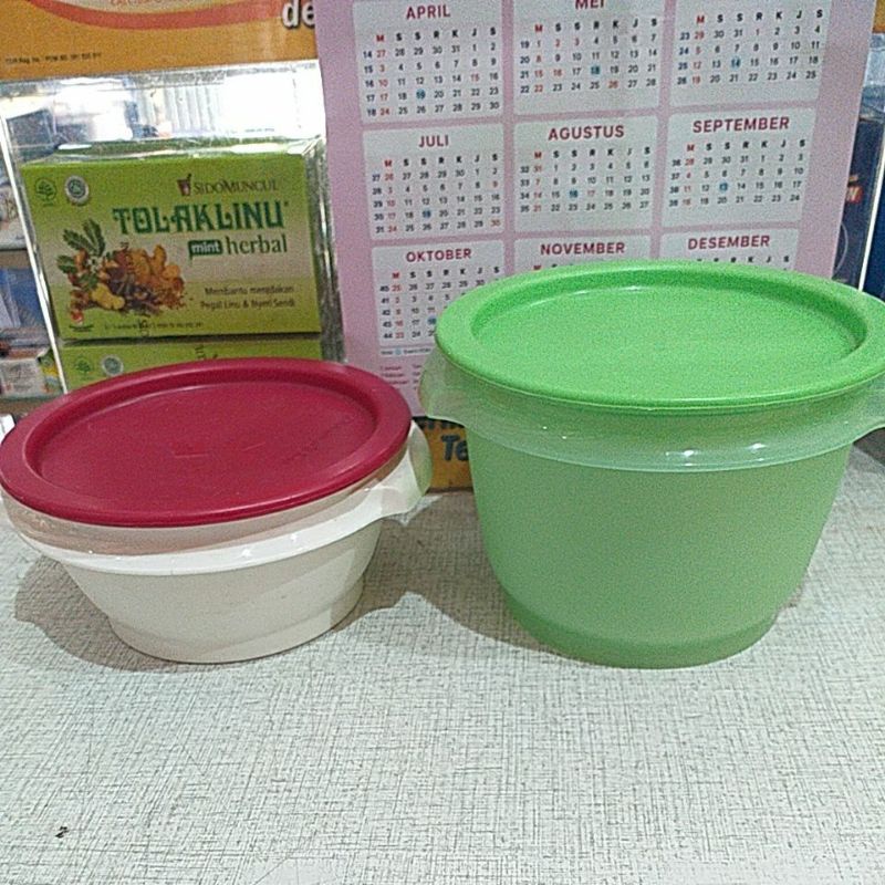 tupperware lunch box