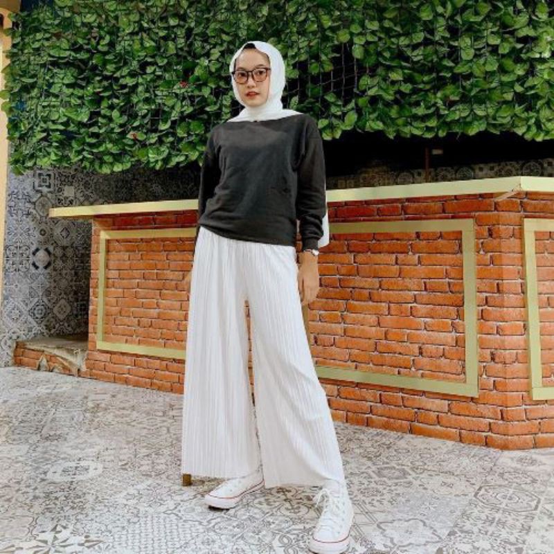 Kulot Plisket khusus putih