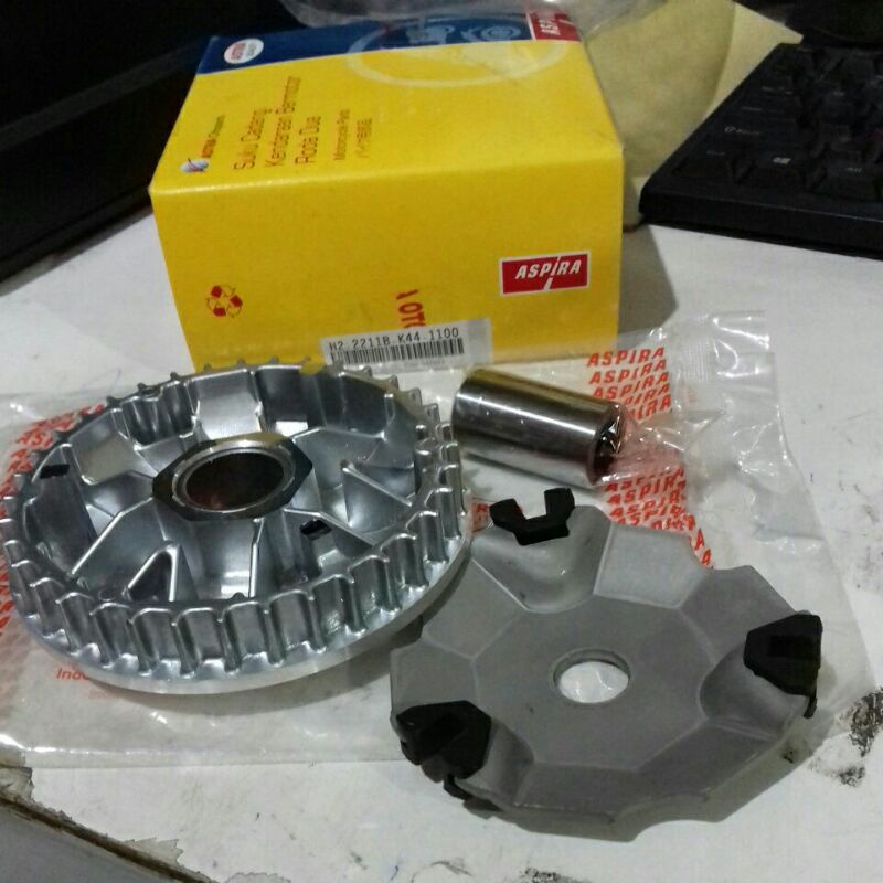 H2.2211B.K44.1100 RUMAH MANGKOK ROLLER SET K44 BEAT POP BEAT STREET SCOOPY F1 FI 2015 2019 ORI ASPIR