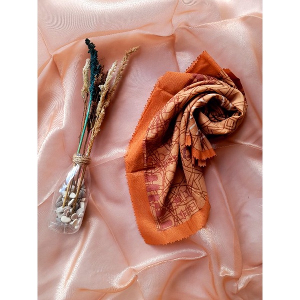 Jilbab Segiempat Umama Seragaman Warna Mustard Gold Size 110x110